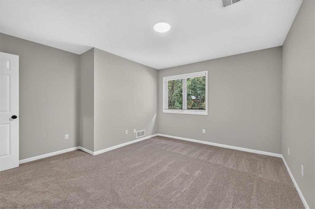 2216 SW Waterfall Drive — photo 29
