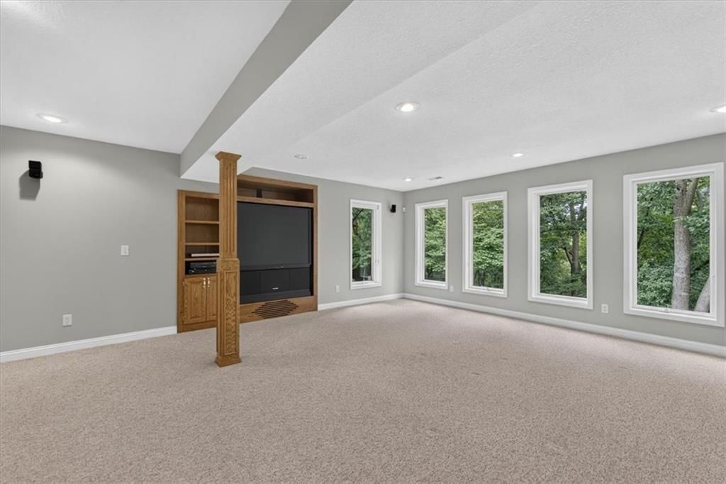 2216 SW Waterfall Drive — photo 36