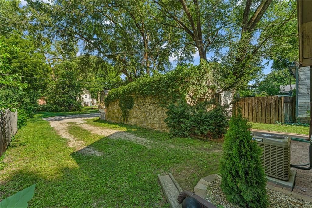 920 Connecticut Street — photo 27