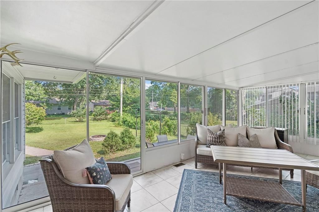 7333 W Maple Street — photo 29