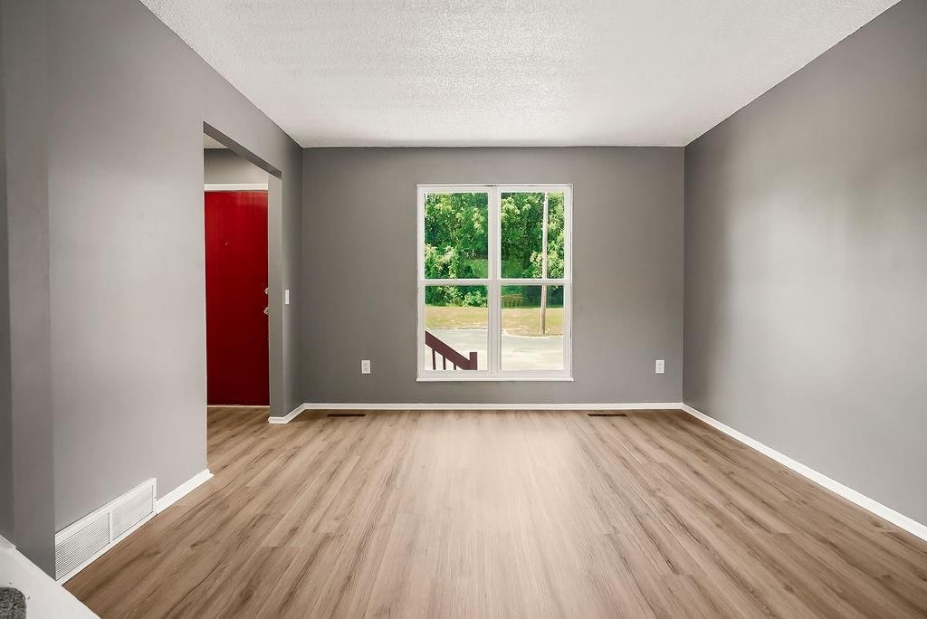 813 Lakeview Drive — photo 11