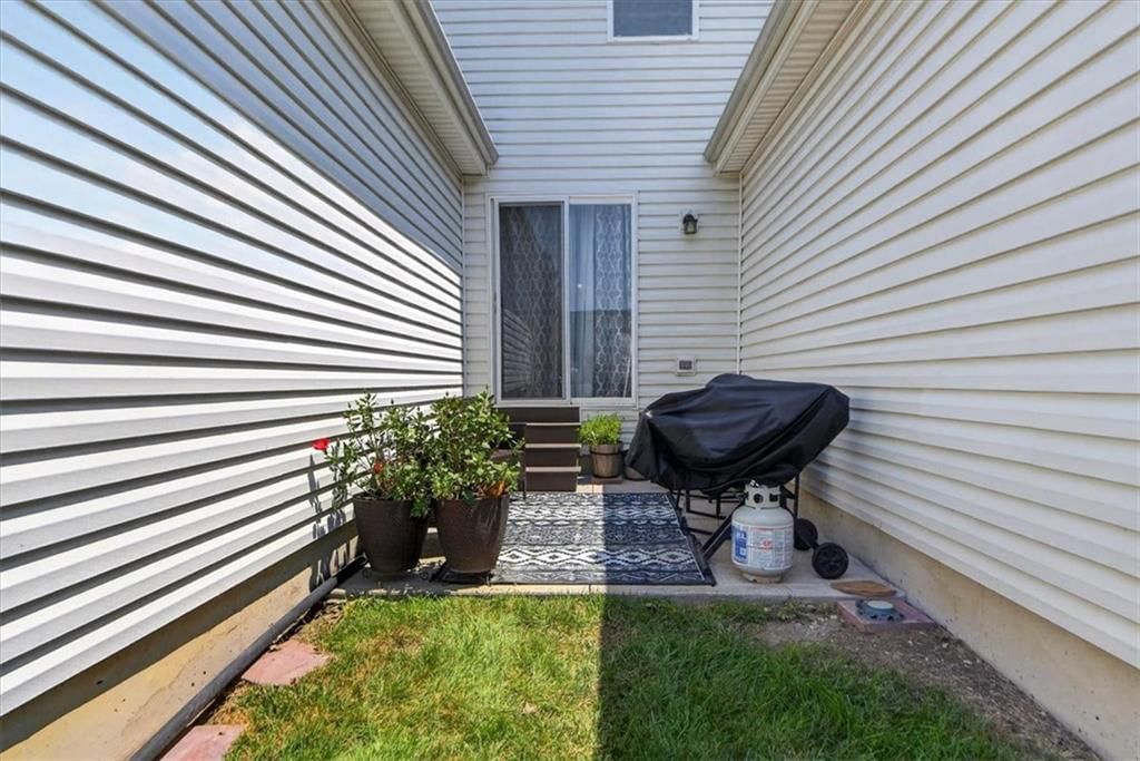 3482 SW Wysteria Terrace — photo 12