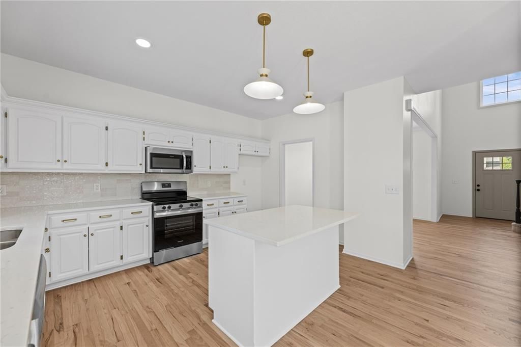 21470 W 122nd Street — photo 9