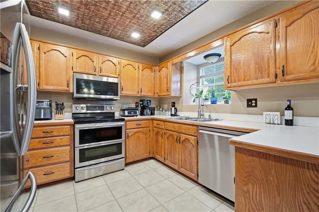 2136 SW Sterling Drive — photo 8