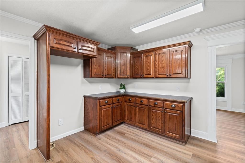 1101 Wellington Street — photo 13