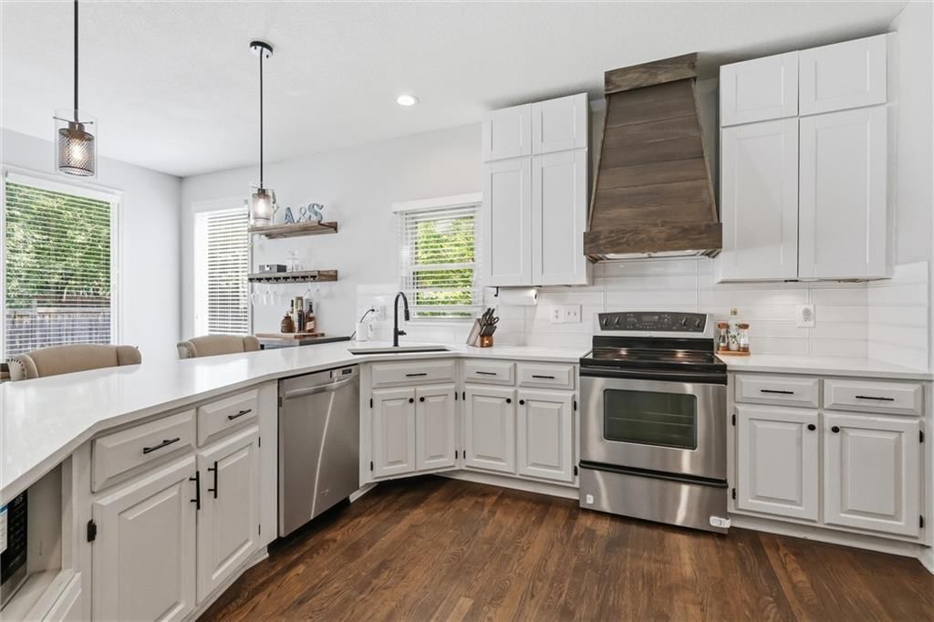 5308 W 140th Street — photo 11