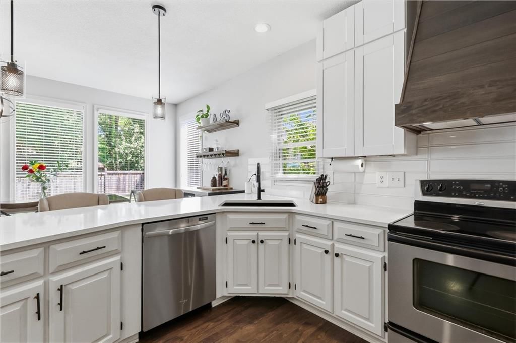5308 W 140th Street — photo 13