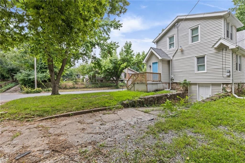 5247 Olive Street — photo 11