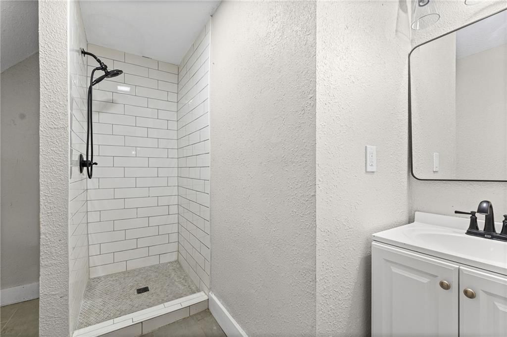 5247 Olive Street — photo 13