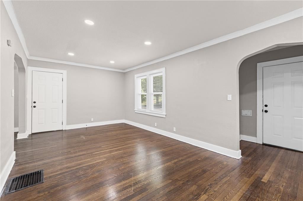 5247 Olive Street — photo 25