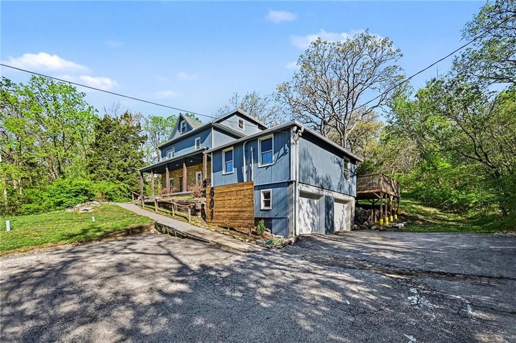 601 Kaw Drive — photo 3