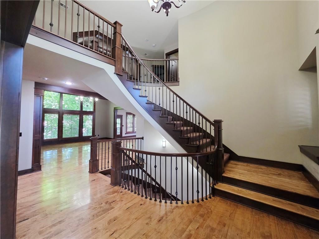 20924 W 68th Street — photo 4
