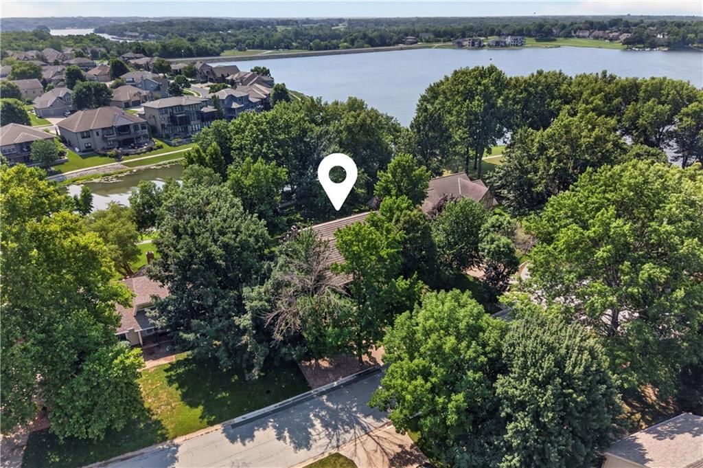 4498 SW Bowsprit Drive — photo 3