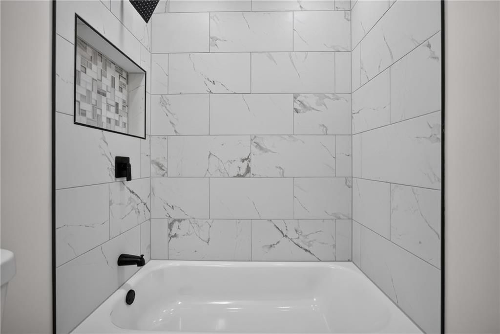 5704 Ewing Avenue — photo 26
