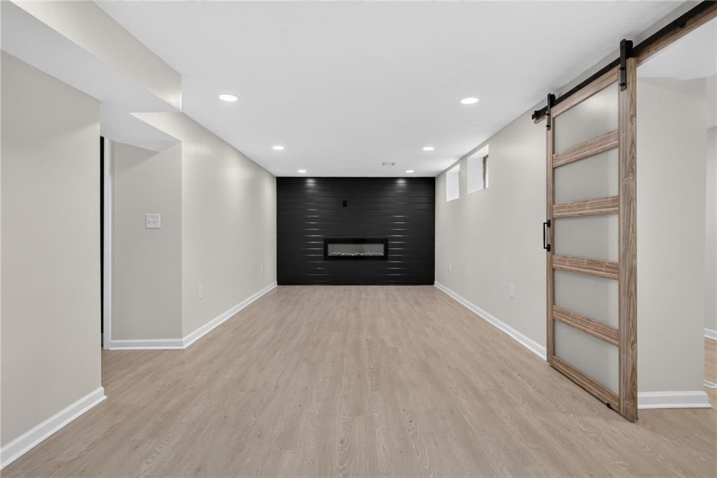 5704 Ewing Avenue — photo 28