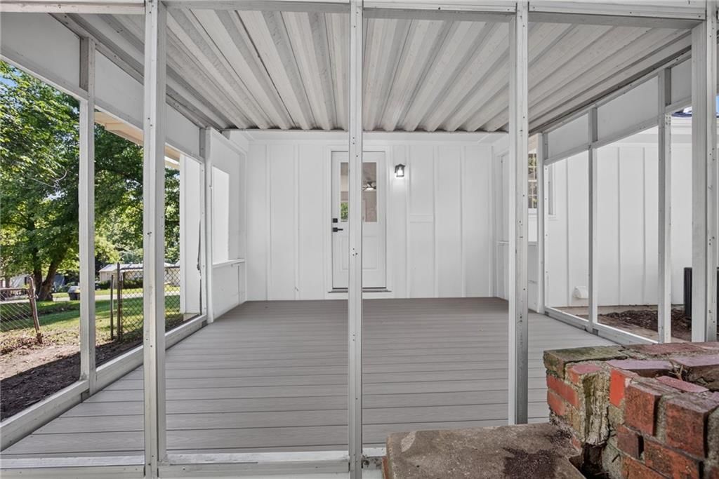 5704 Ewing Avenue — photo 35