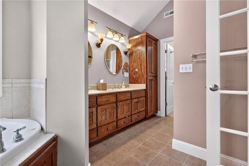 1210 Cedar Crest Circle — photo 31