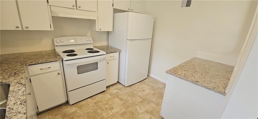 610 NE Lynn Street — photo 6