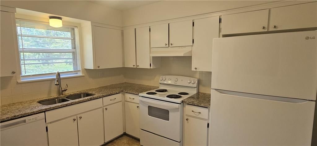 610 NE Lynn Street — photo 7