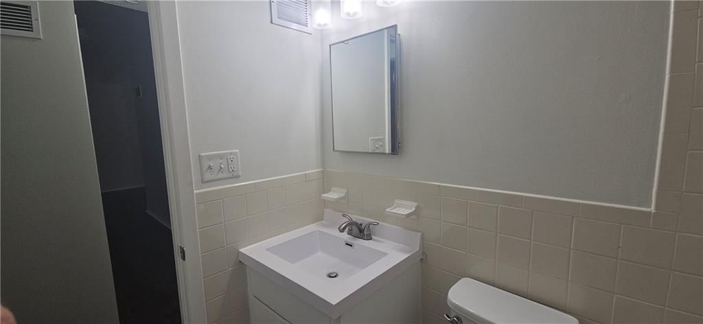 610 NE Lynn Street — photo 11