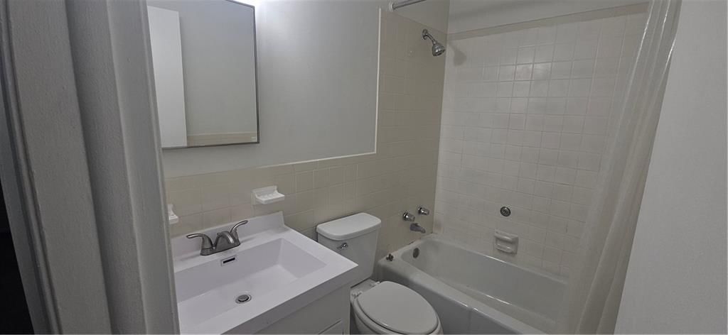 610 NE Lynn Street — photo 12
