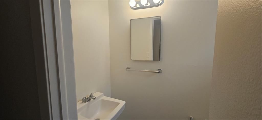 610 NE Lynn Street — photo 18