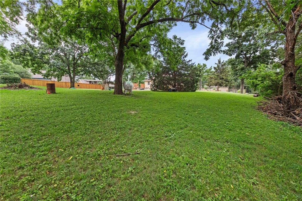 14224 W 67th st Street — photo 31
