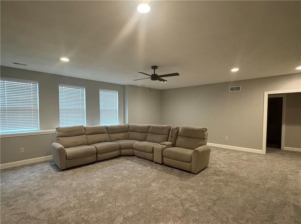 848 N Alder Street — photo 3