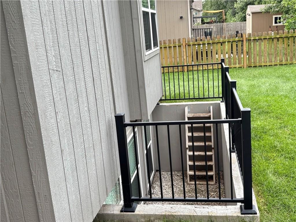 848 N Alder Street — photo 39