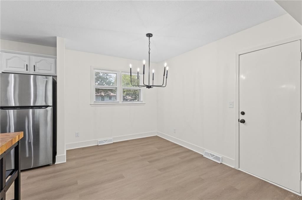 11810 Smalley Avenue — photo 9