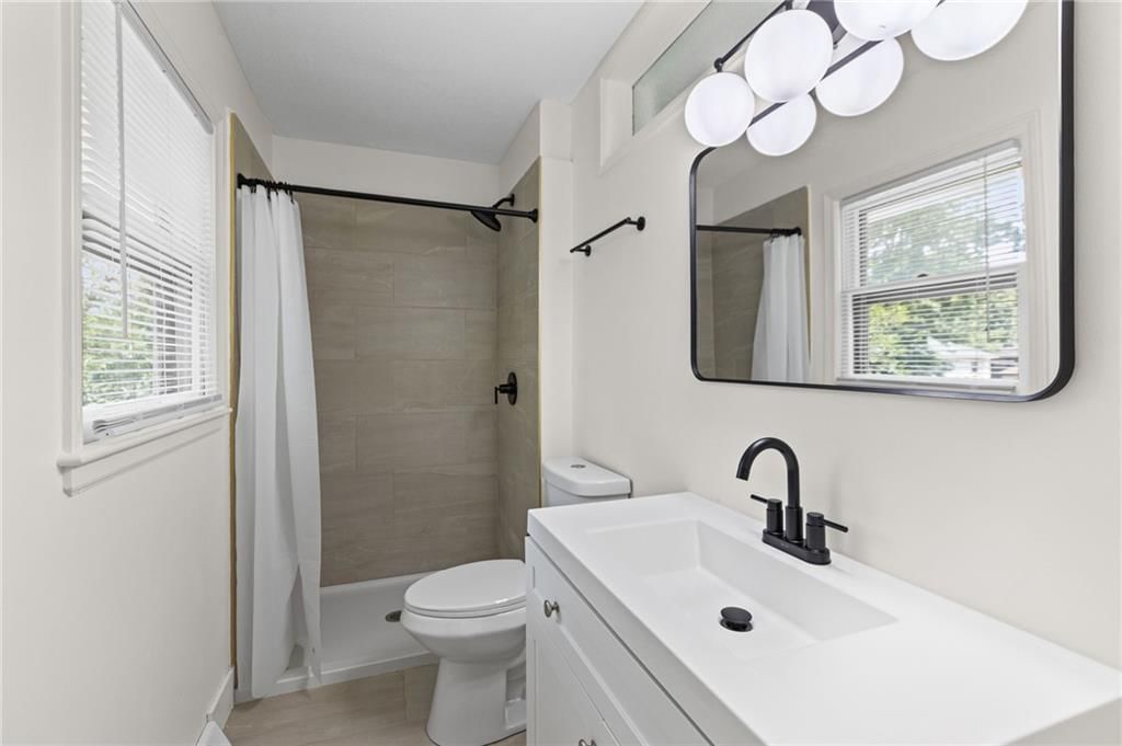 11810 Smalley Avenue — photo 14