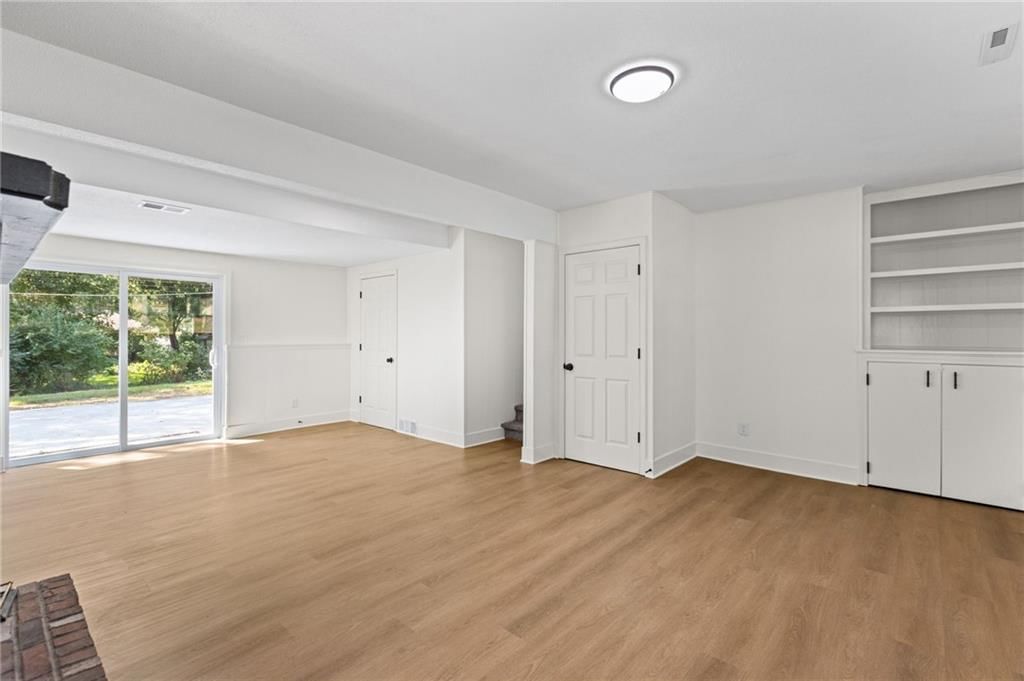 11810 Smalley Avenue — photo 21
