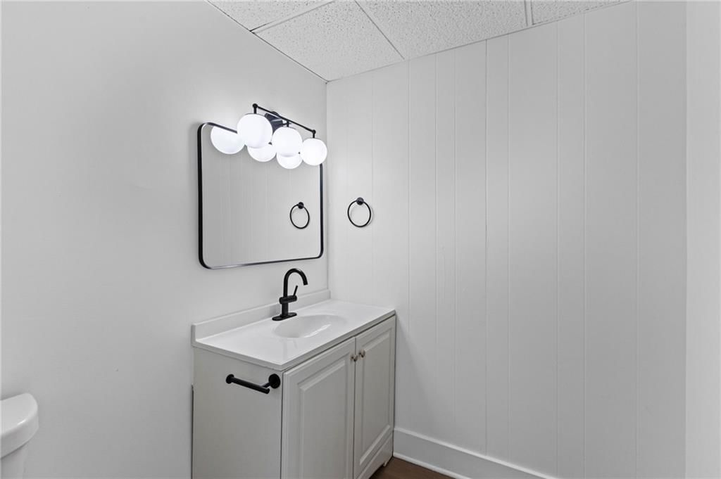 11810 Smalley Avenue — photo 24