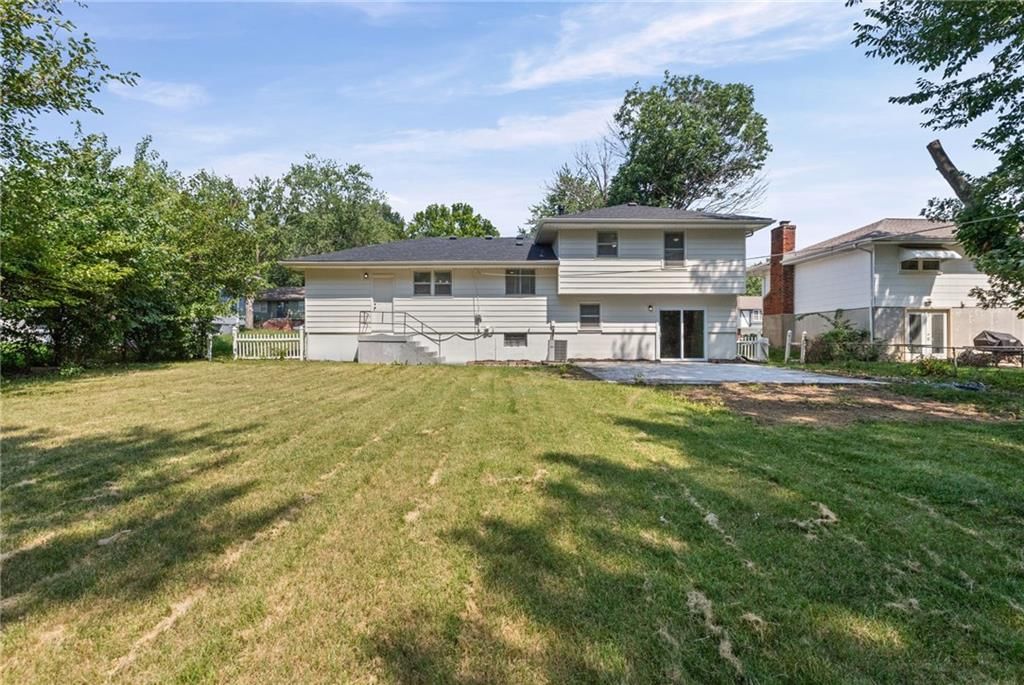 11810 Smalley Avenue — photo 39