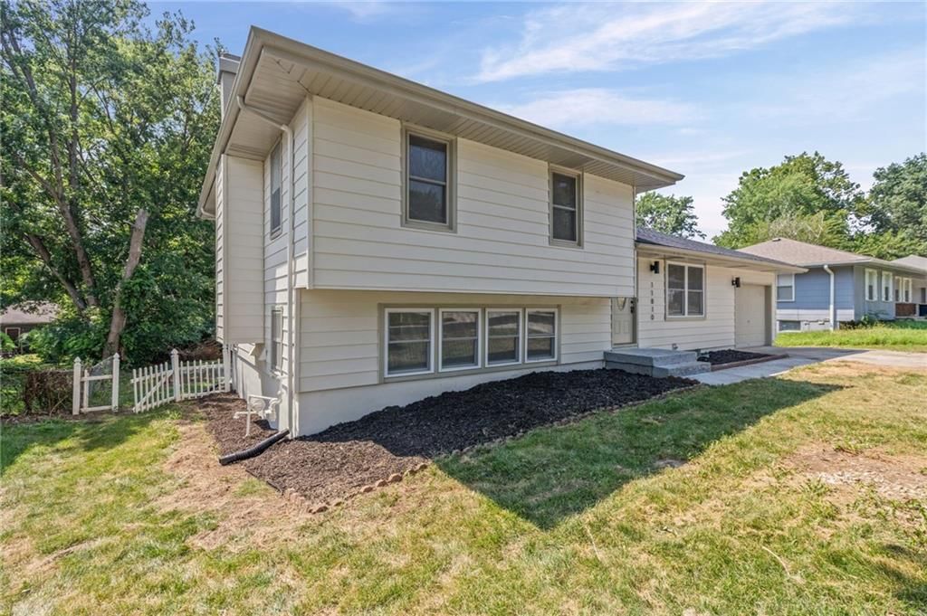 11810 Smalley Avenue — photo 40