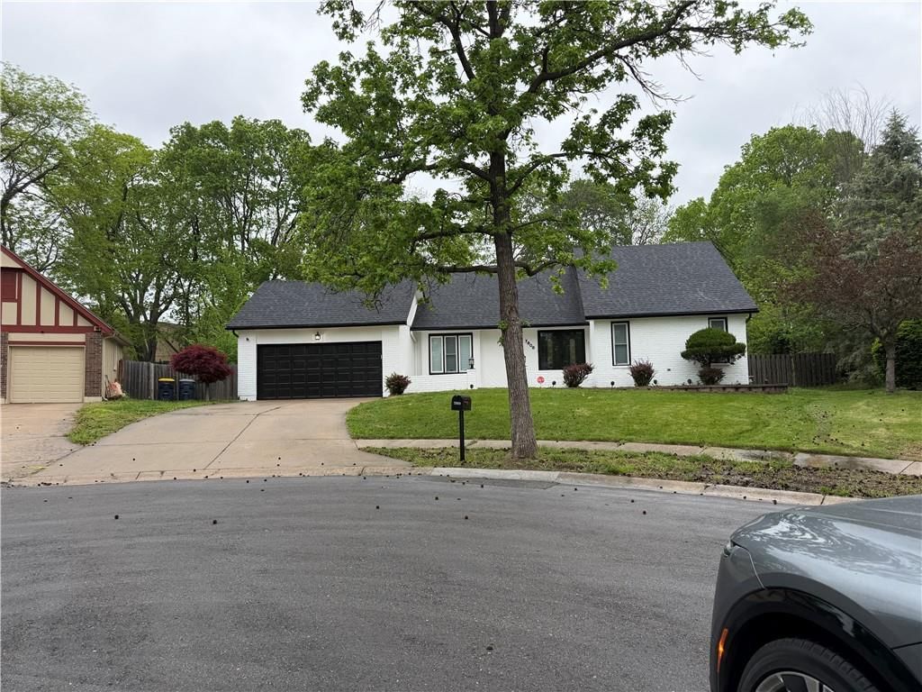 7908 E 96th Street — photo 2