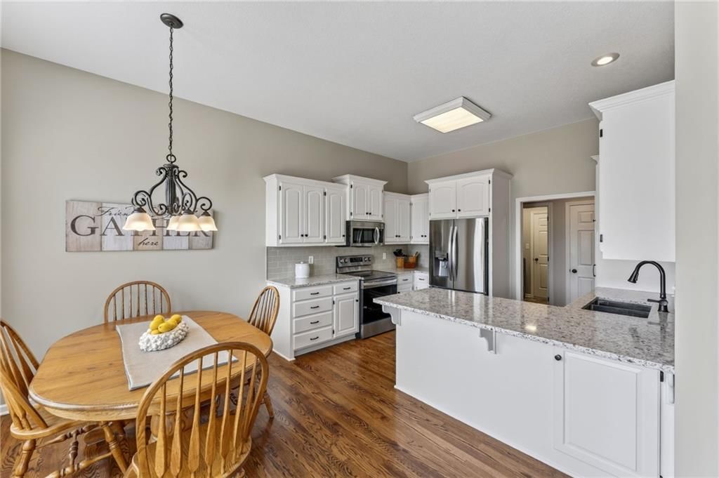 1126 N Glenview Avenue — photo 10