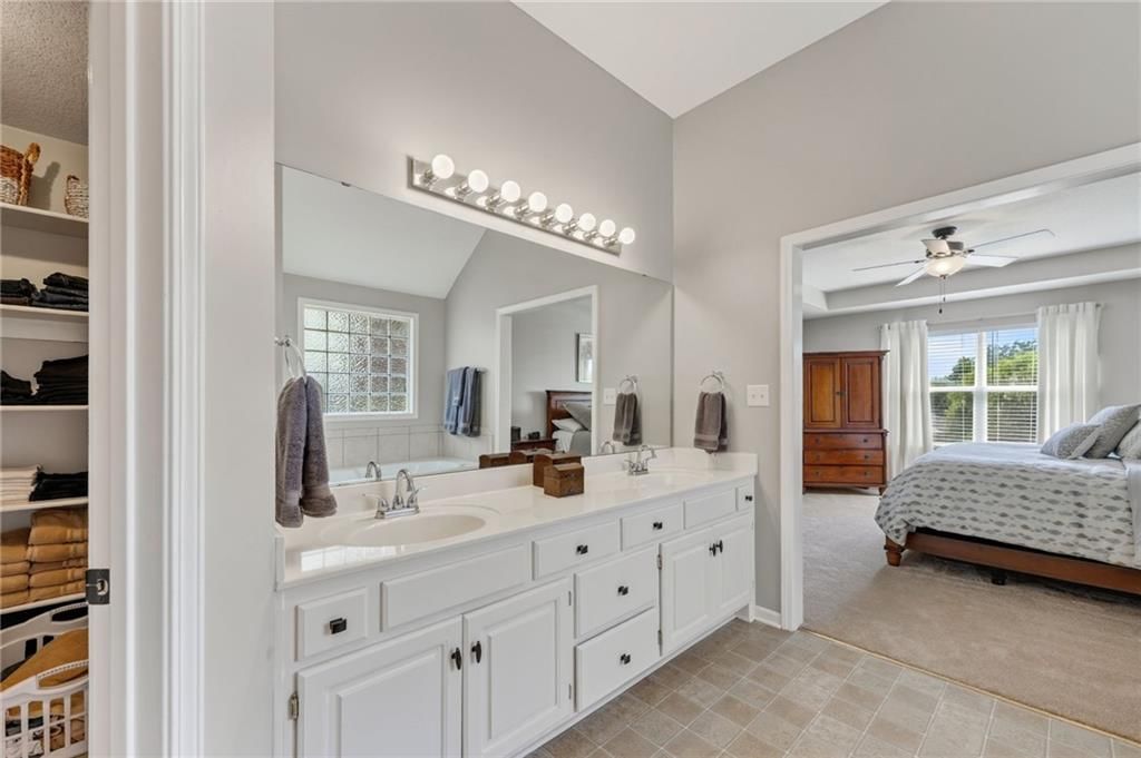 1126 N Glenview Avenue — photo 19