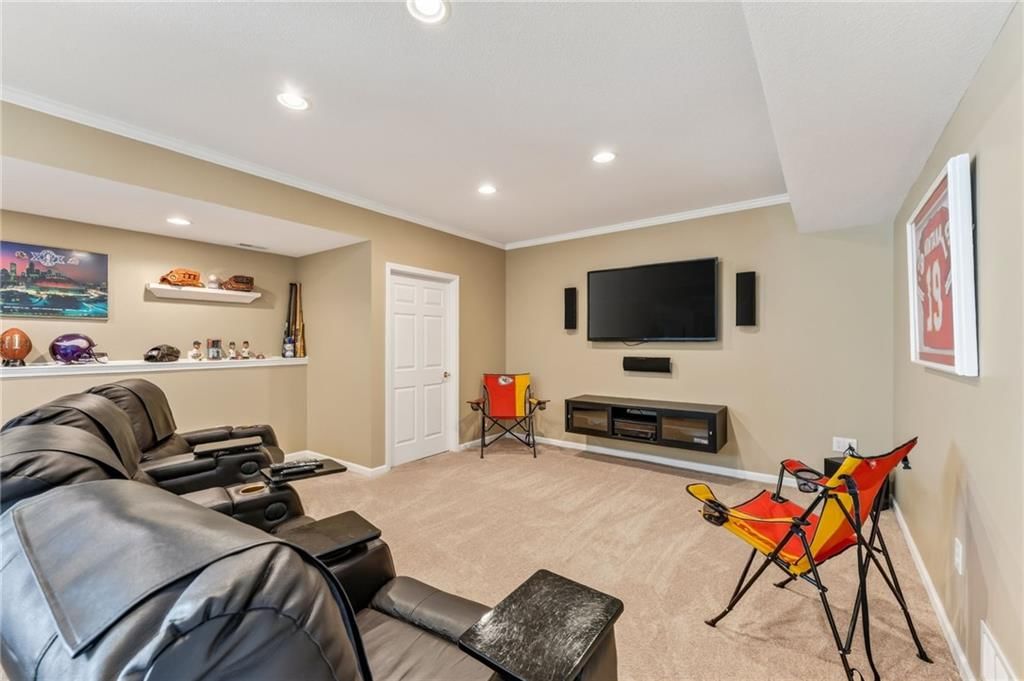 1126 N Glenview Avenue — photo 33
