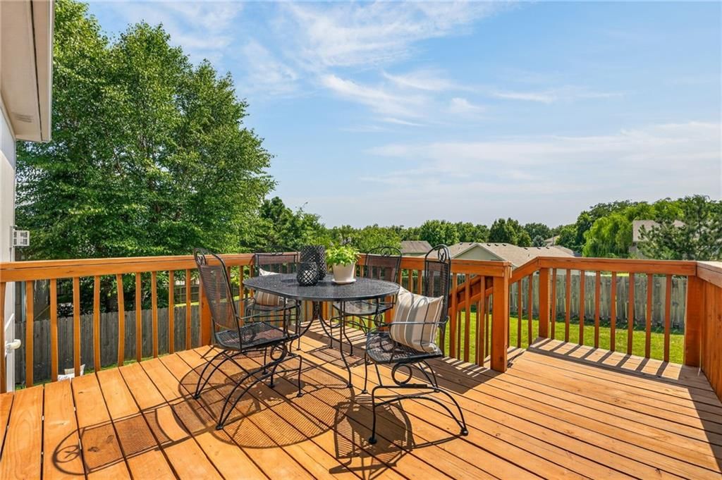 1126 N Glenview Avenue — photo 38