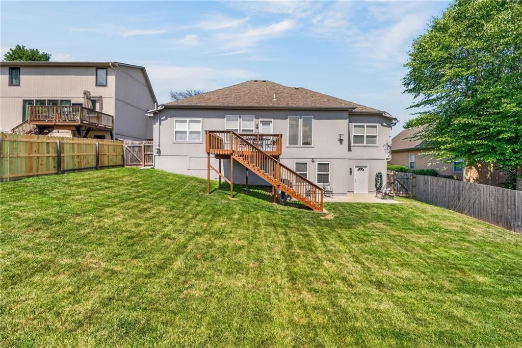 1126 N Glenview Avenue — photo 42