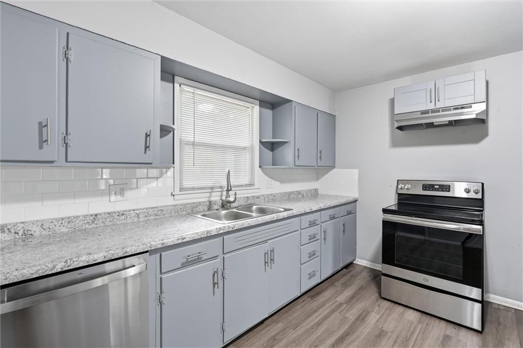 6537 Sears Drive — photo 11
