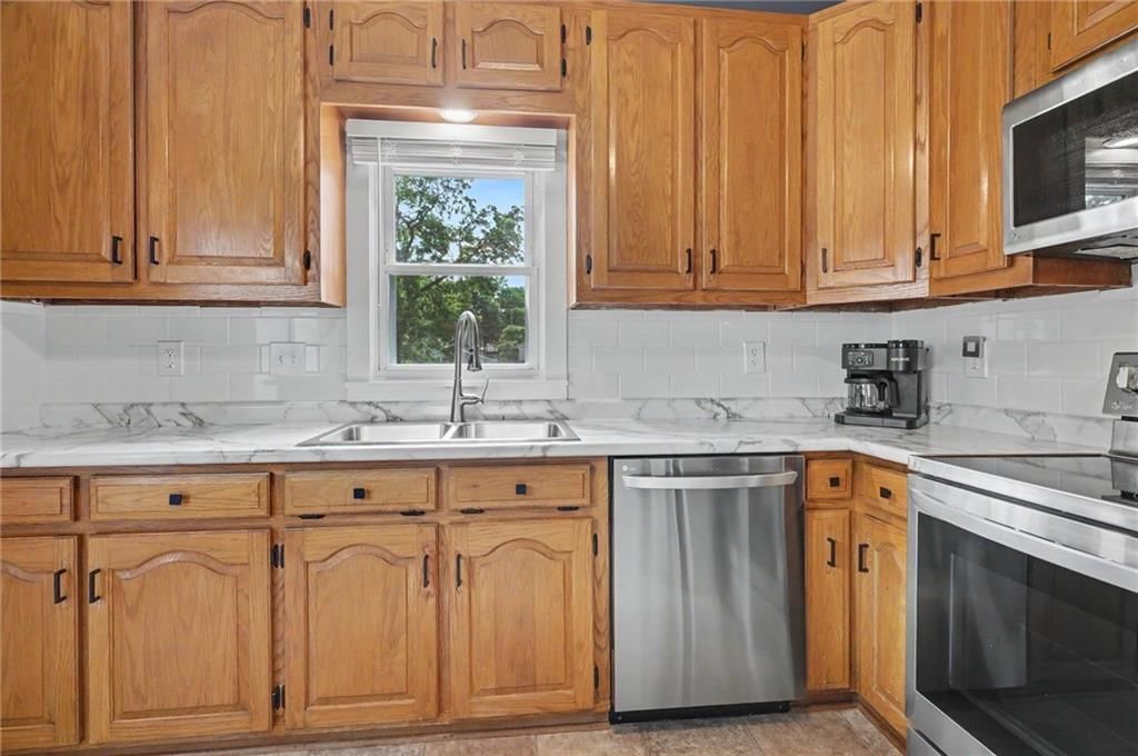 321 Dearborn Street — photo 9