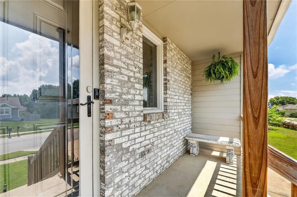503 NEWPORT Drive — photo 3