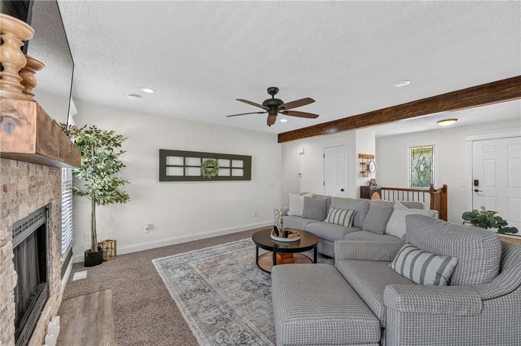 503 NEWPORT Drive — photo 8