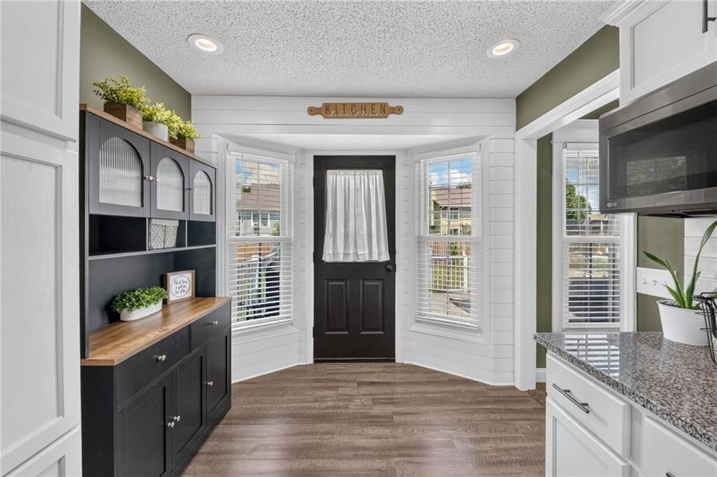 503 NEWPORT Drive — photo 10