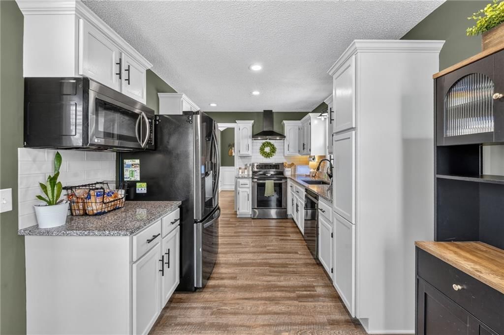 503 NEWPORT Drive — photo 12