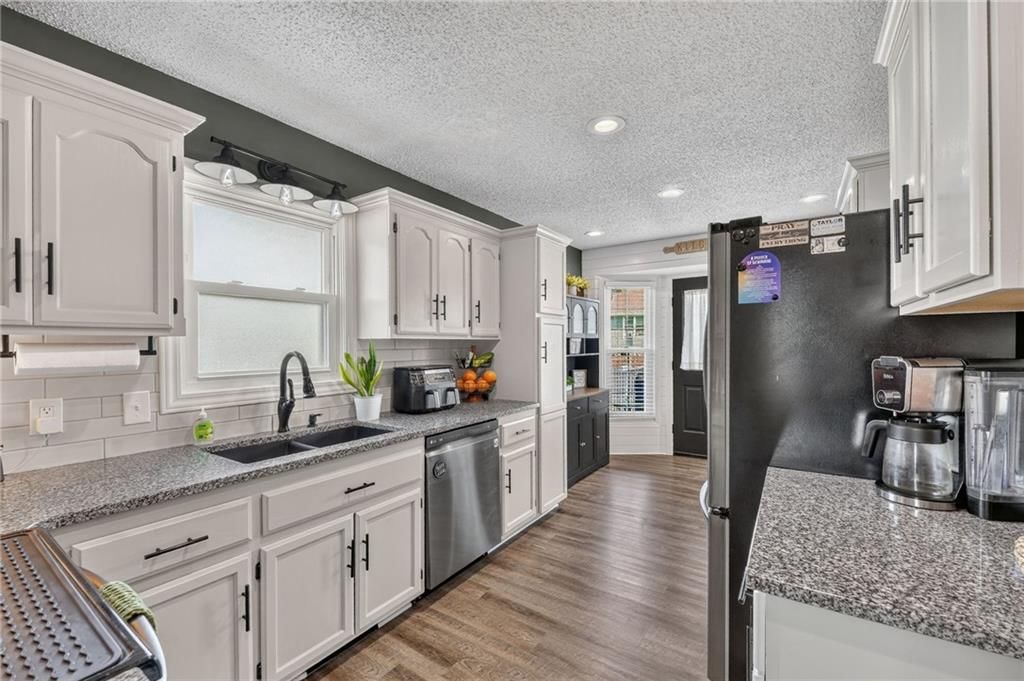 503 NEWPORT Drive — photo 14