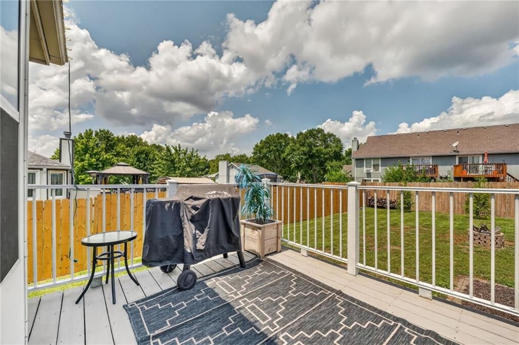 503 NEWPORT Drive — photo 36