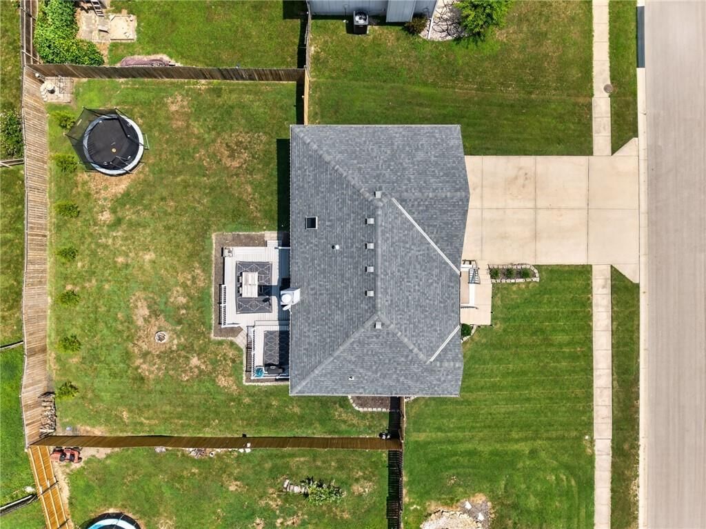 503 NEWPORT Drive — photo 42
